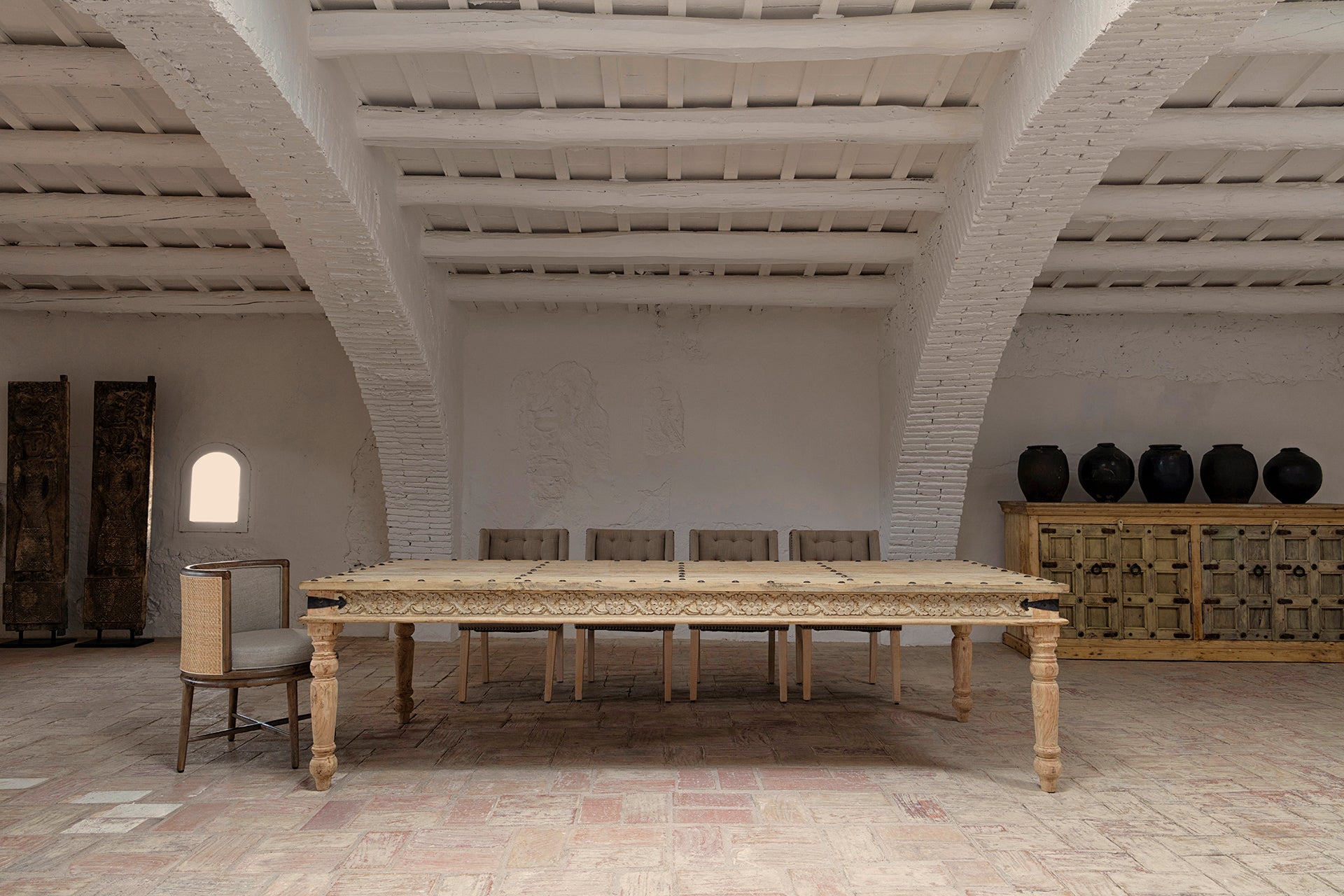 CHIZHIA COFFEE TABLE